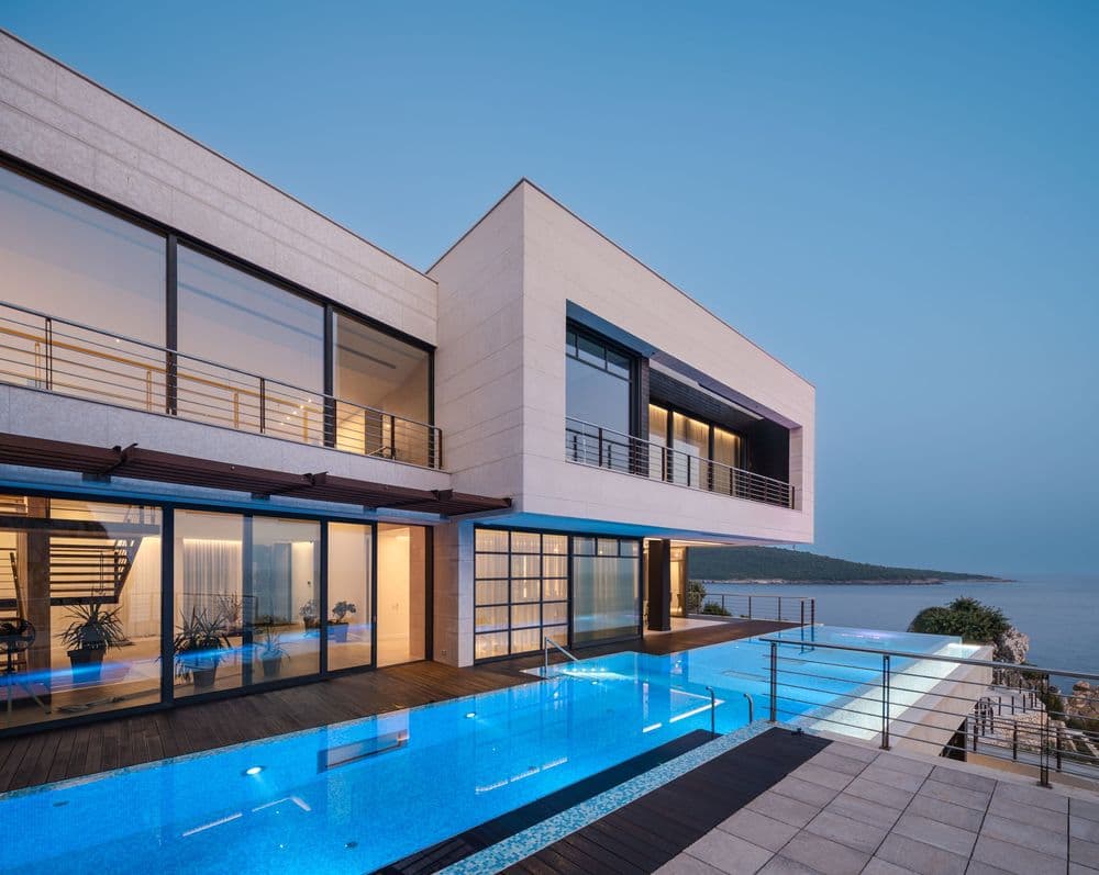 Infinity Pool